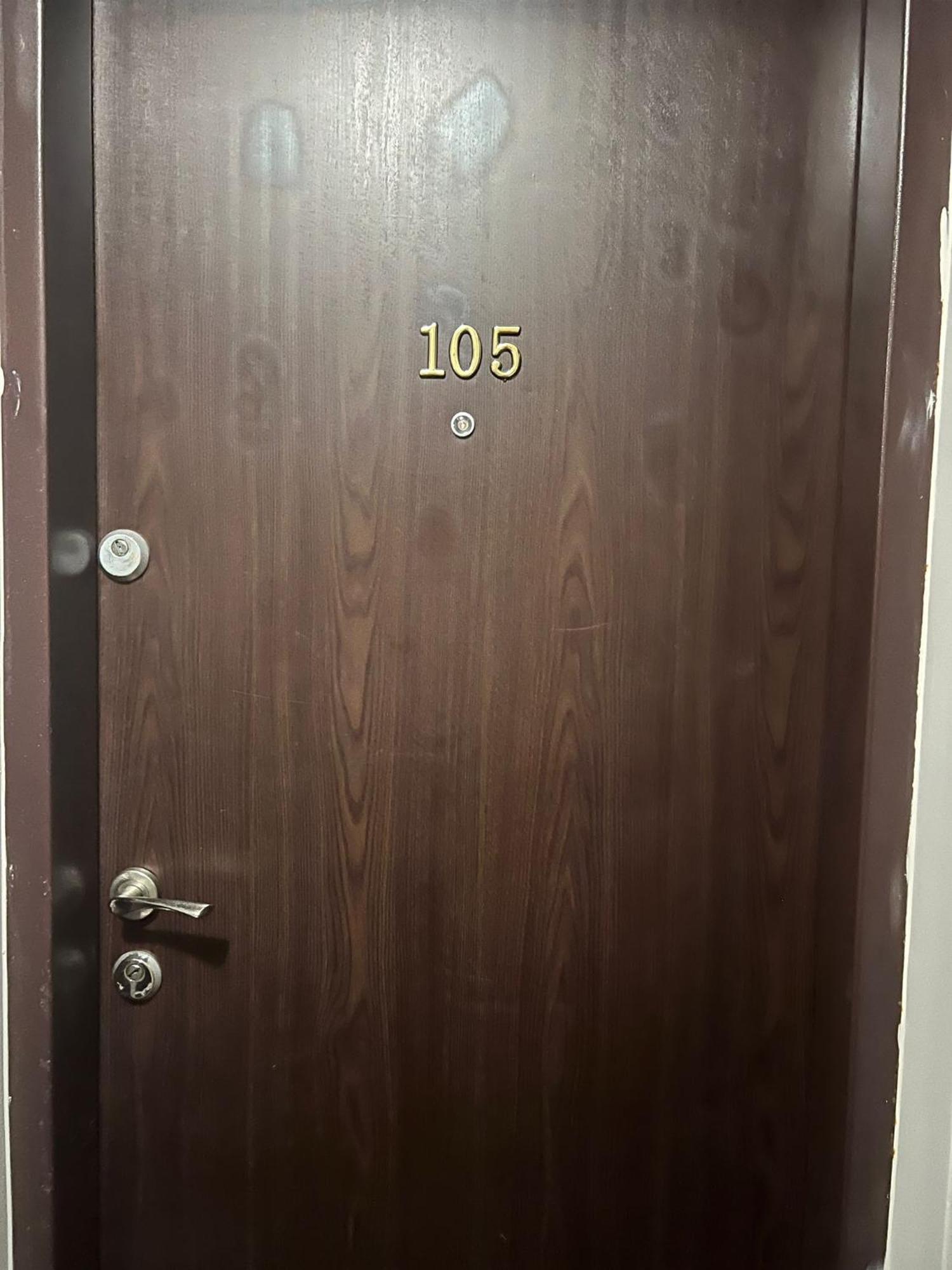 Tranzzit Airport Apartament Otopeni Exteriör bild