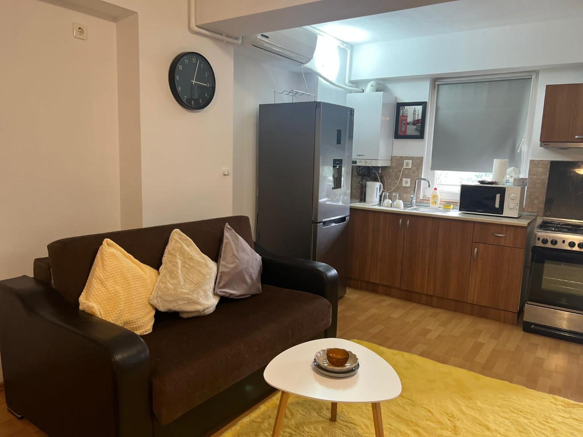 Tranzzit Airport Apartament Otopeni Exteriör bild